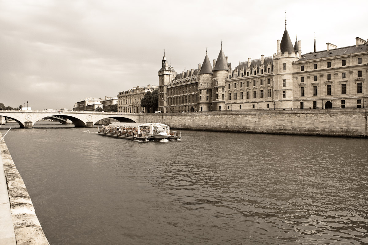 Bernard Crampon Photography - DNG 2009 08 20 Paris Plage_0054-Edit