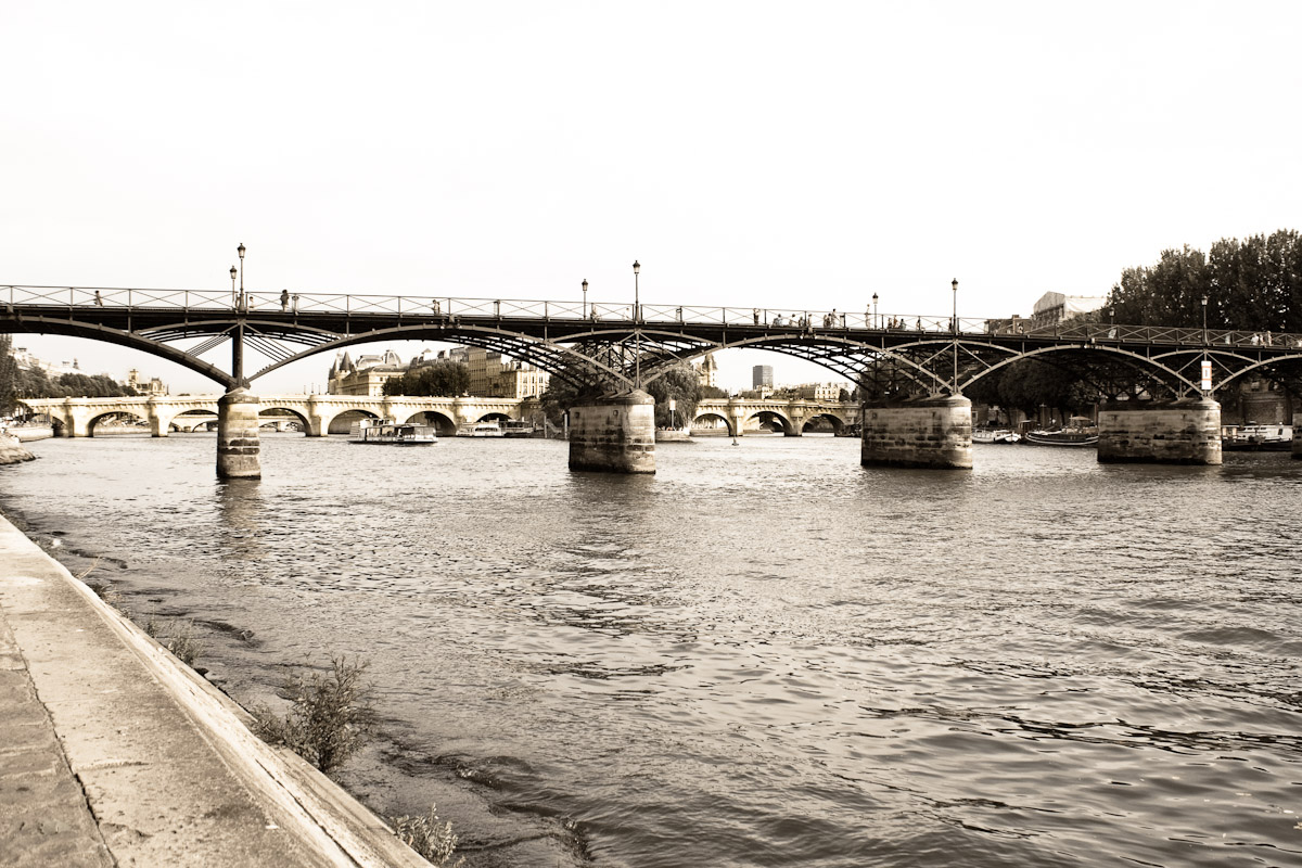 Bernard Crampon Photography - DNG 2009 08 20 Paris Plage_0099-Edit