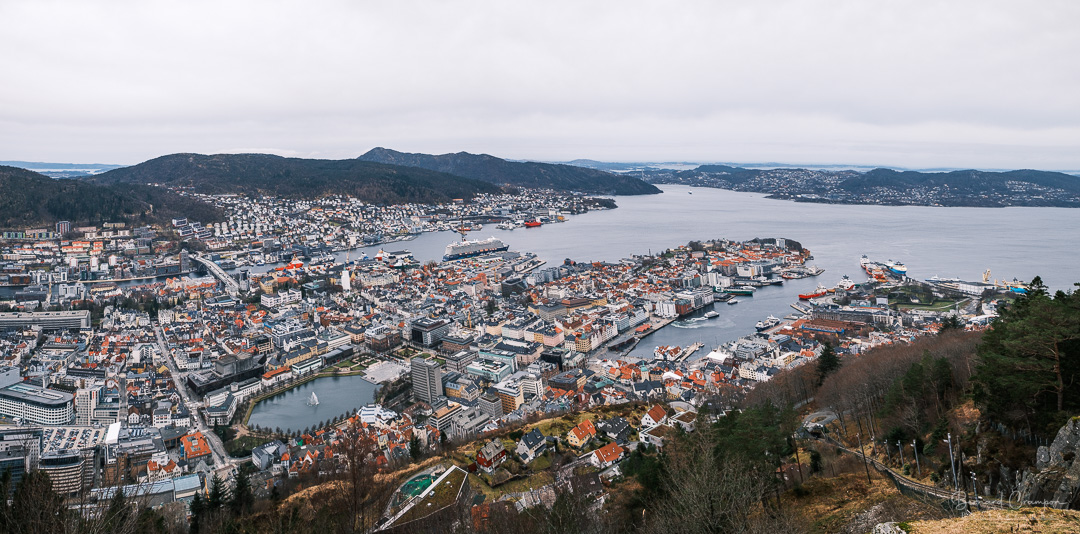 Bernard Crampon Photography - Bergen is the second-largest city in Norway