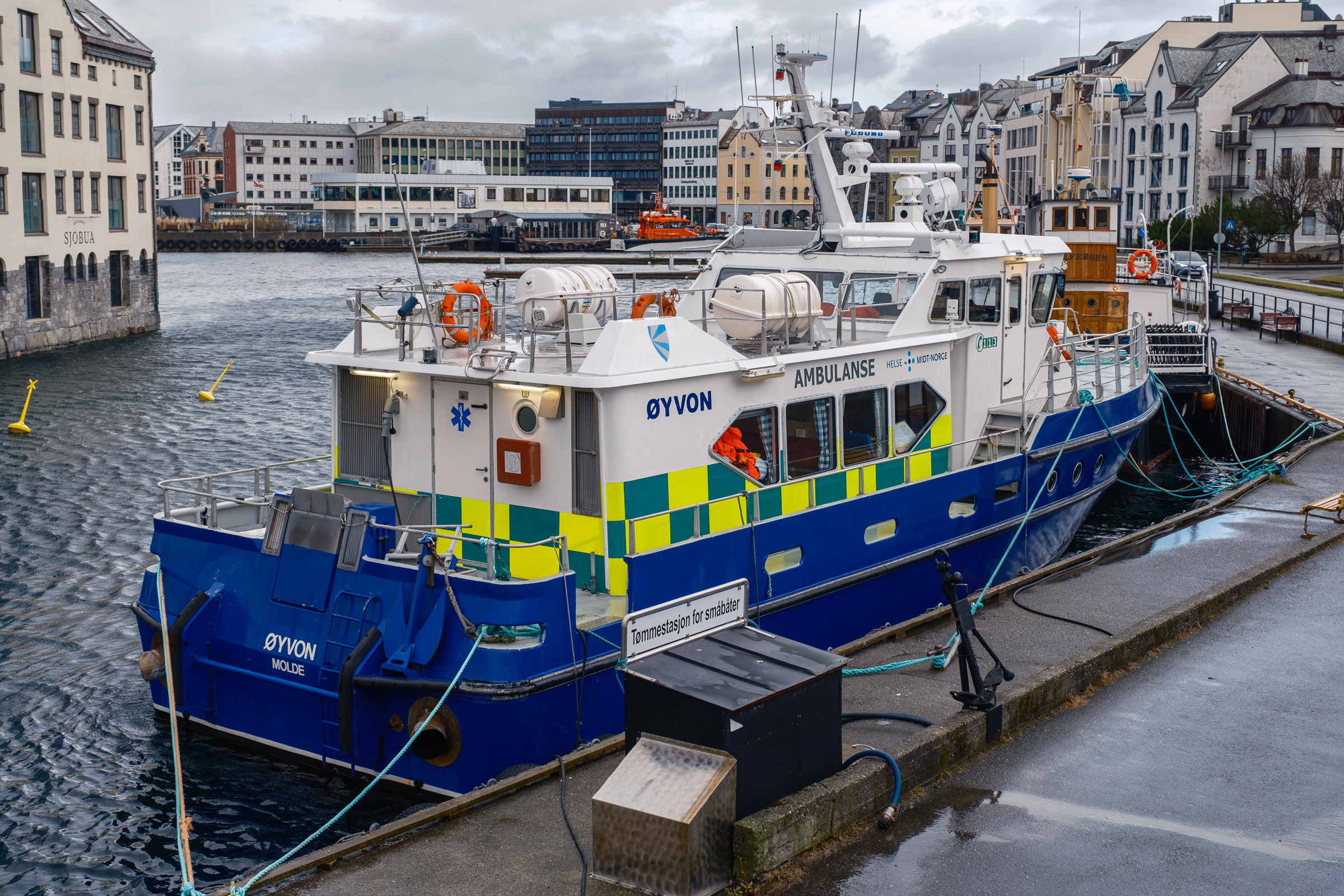 Bernard Crampon Photography - Ålesund is an important fishing port on the Norwegian Sea