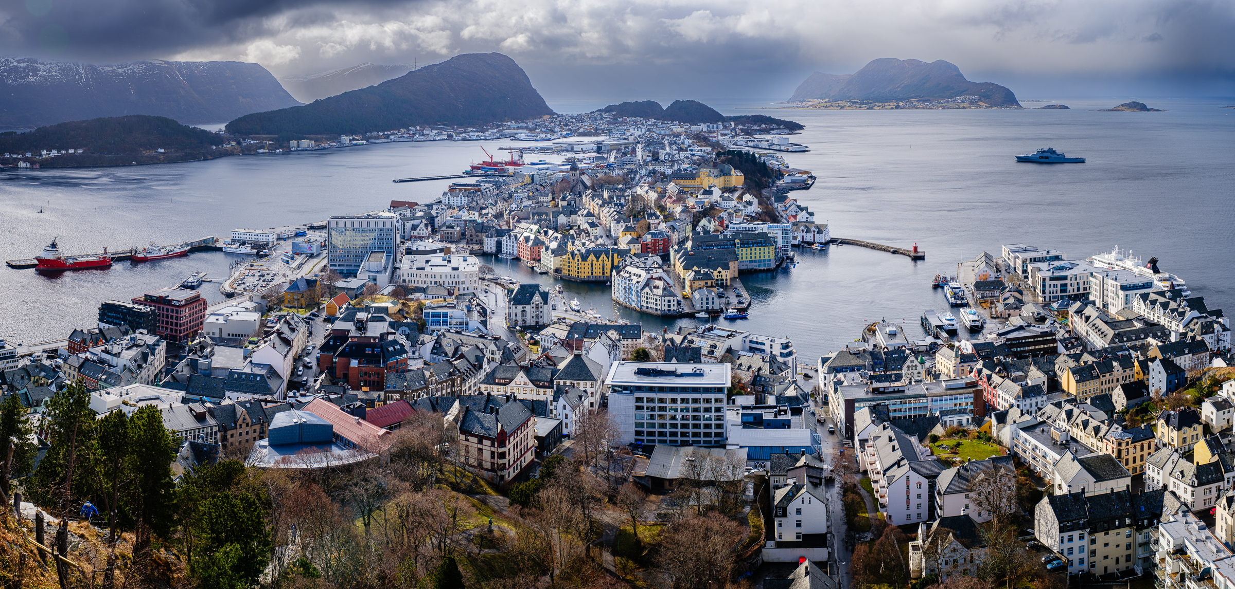 Bernard Crampon Photography - Ålesund is an important fishing port on the Norwegian Sea